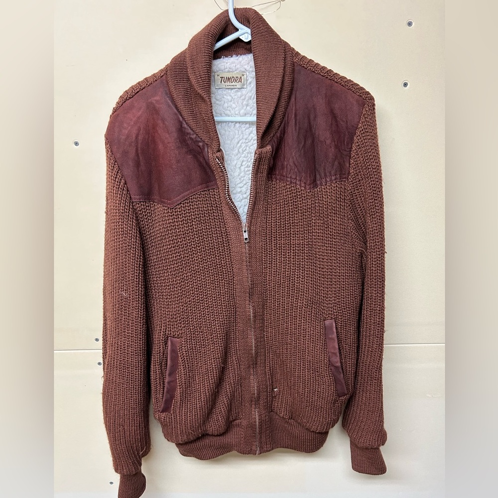 SWEATER | Vintage Tundra Canada zip up Sherpa sweater size medium